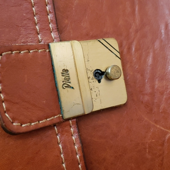 Pielle genuine leather lockable bag - Picture 3 of 8